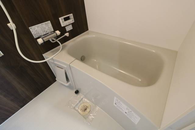 バス・シャワールーム　浴室追い炊き付き！