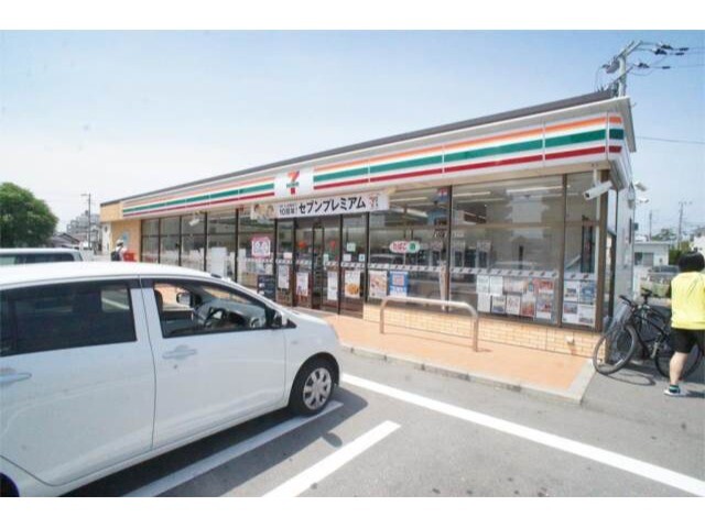 コンビニ　セブンイレブン 古賀花見東2丁目店（コンビニ）まで728m