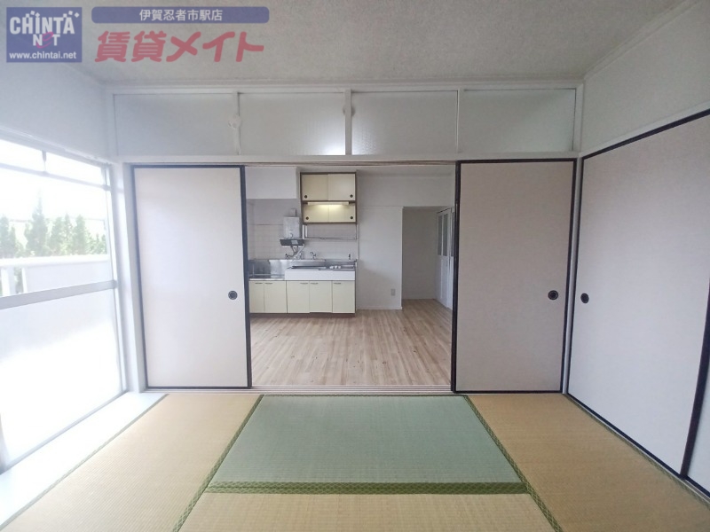 居室・リビング　同型参考写真