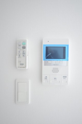 セキュリティ　来訪者が確認できる女性に安心の「TVモニターホン」