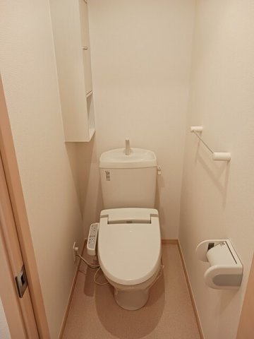 トイレ　清潔感のあるトイレです