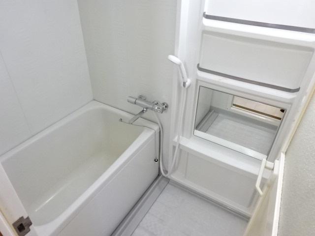 バス・シャワールーム　バス