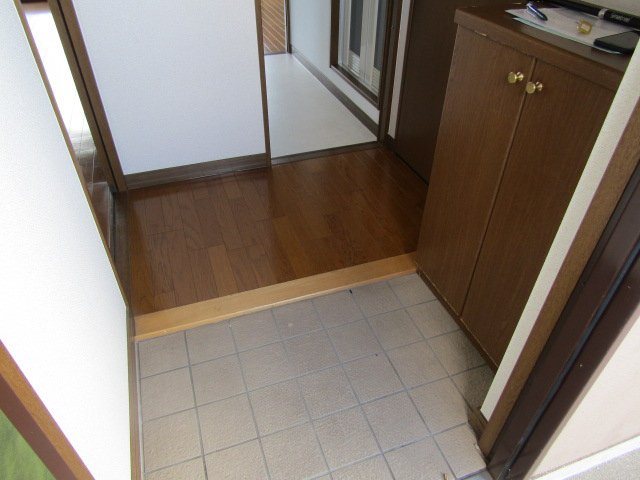 玄関　（イメージ）