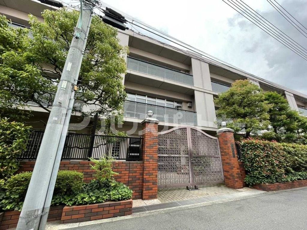 小学校　川村小学校（小学校）まで650m