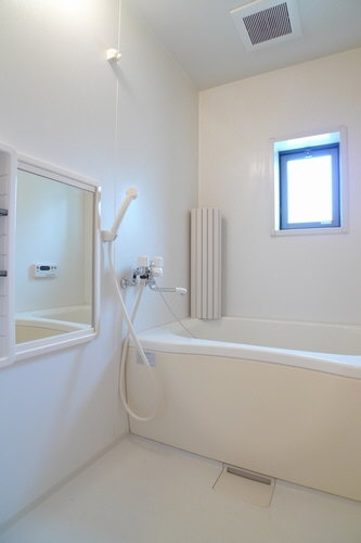 バス・シャワールーム　他の部屋の写真を引用しております