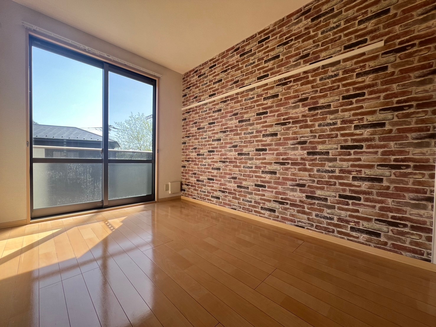 居室・リビング　他の部屋の写真を引用しております