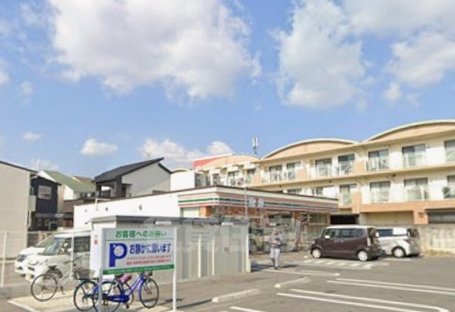 コンビニ　セブンイレブン　尼崎塚口町4丁目店（コンビニ）まで546m