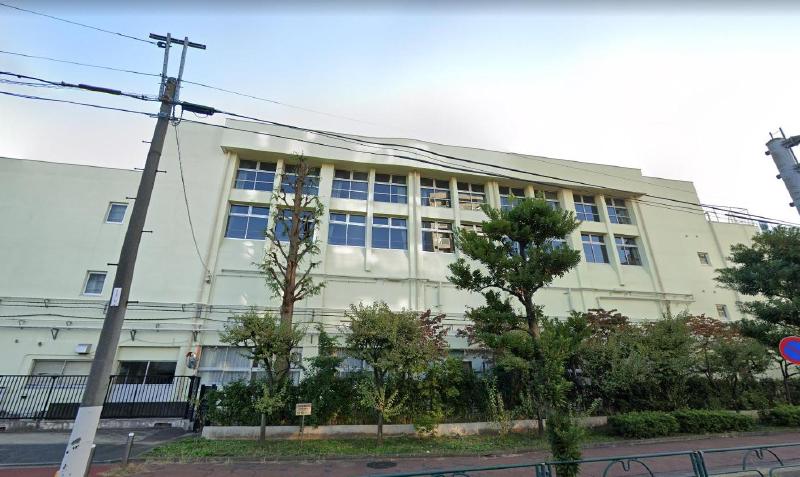 小学校　葛飾区立南綾瀬小学校（小学校）まで86m