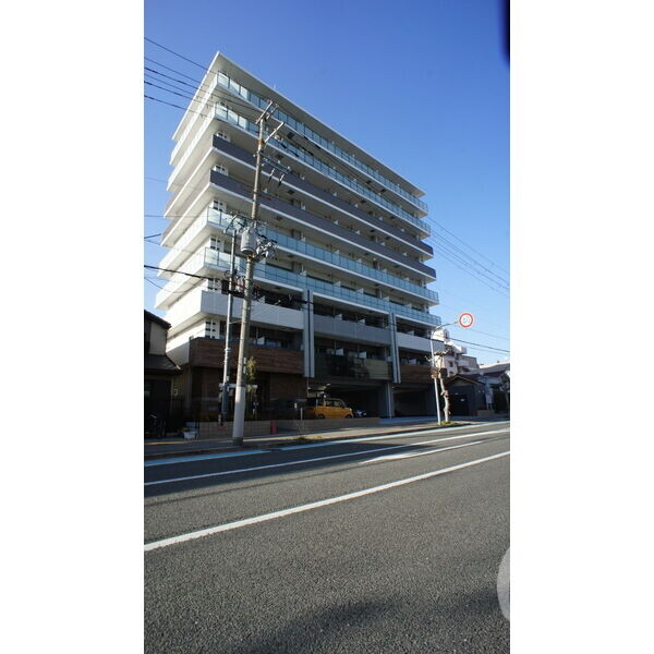 建物外観　オートロック、宅配ＢＯＸあり♪
