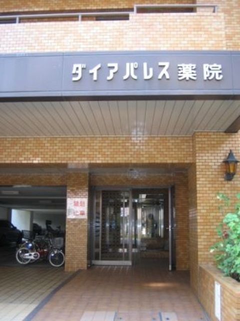 エントランス　【エントランス（外）】エントランスはオートロック
