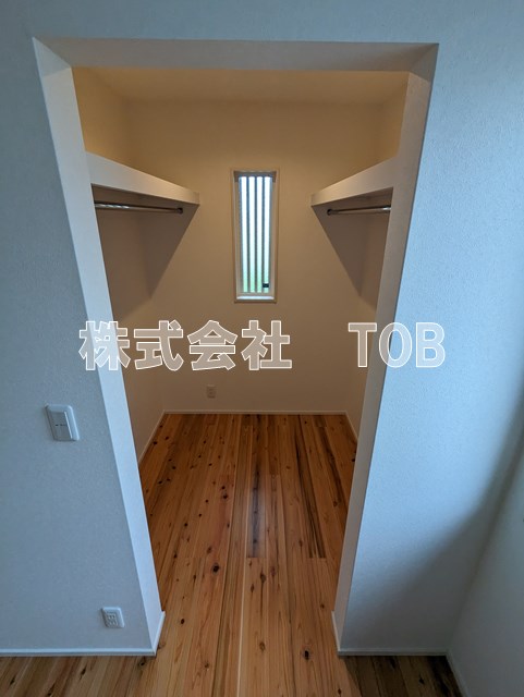 収納　2階7.5帖洋室のウォークインクローゼット