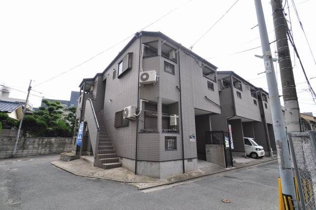 建物外観　渡辺通り駅まで徒歩６分