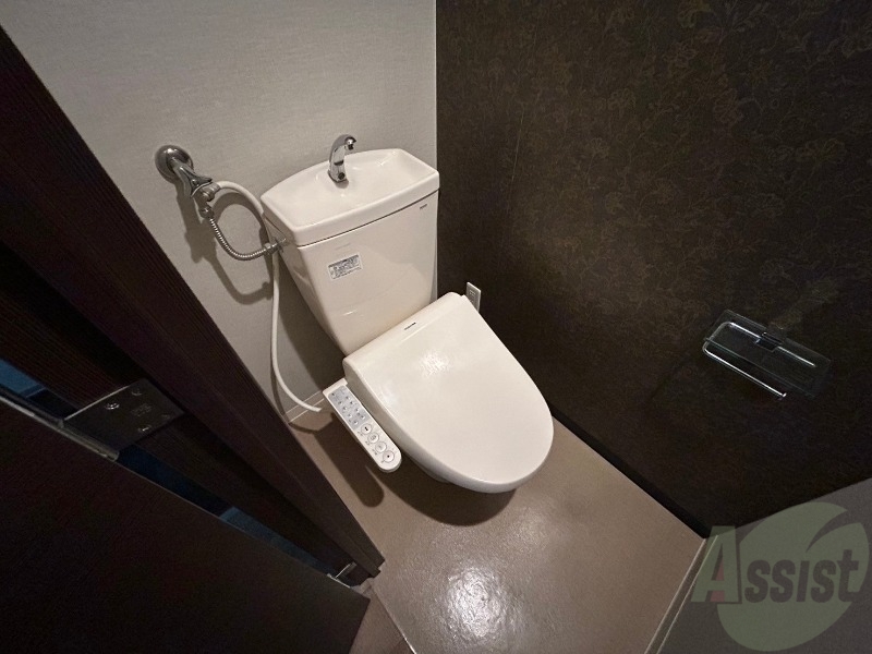 トイレ　こちらはトイレです。清潔感があり、安心して使用できます。
