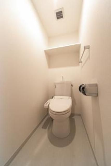 トイレ　写真は同タイプ住居です。