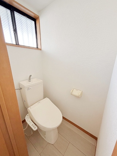 トイレ　別部屋参考写真