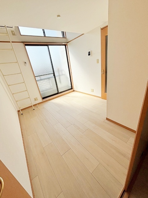 居室・リビング　別部屋参考写真
