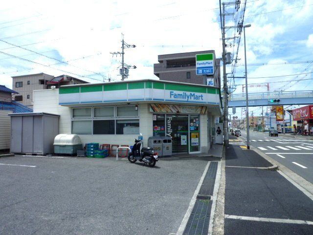 コンビニ　ファミリーマート東大阪池島店（コンビニ）まで541m