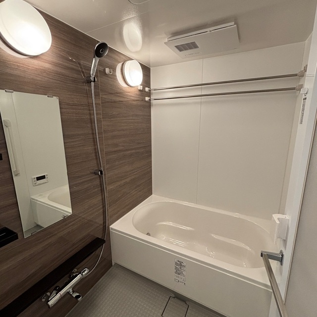 バス・シャワールーム　※写真は同タイプ住戸です。