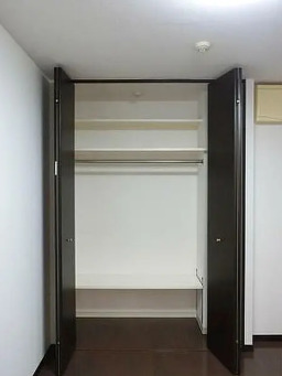 収納　写真は同タイプ住居です