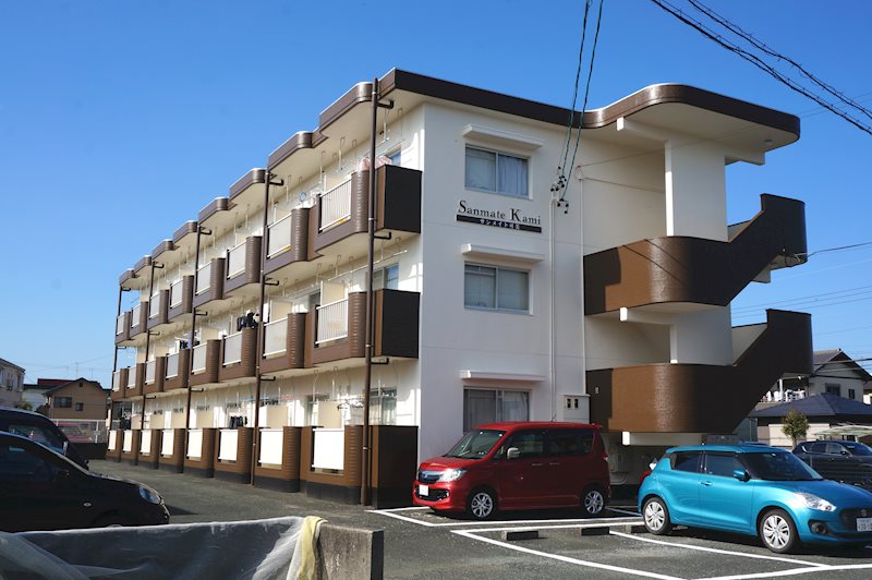 建物外観　2022年11月外壁塗装工事済
