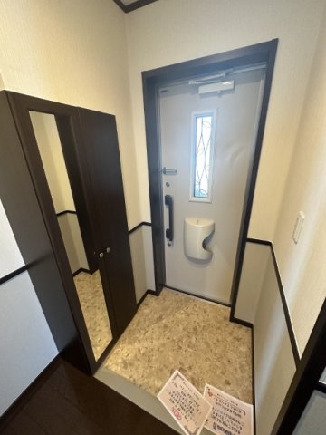 玄関　落ち着いた玄関です