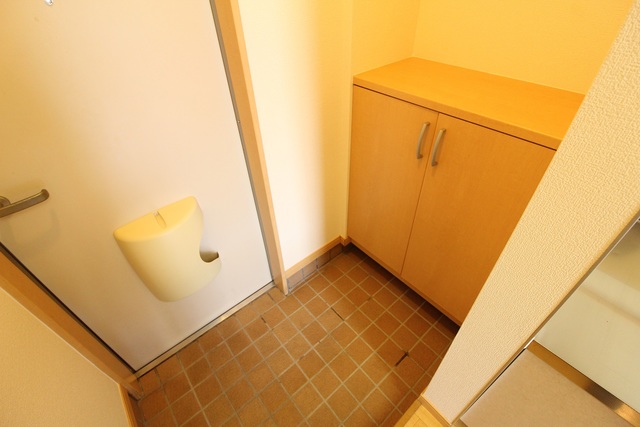 玄関　反転タイプ別室参考写真※現状優先