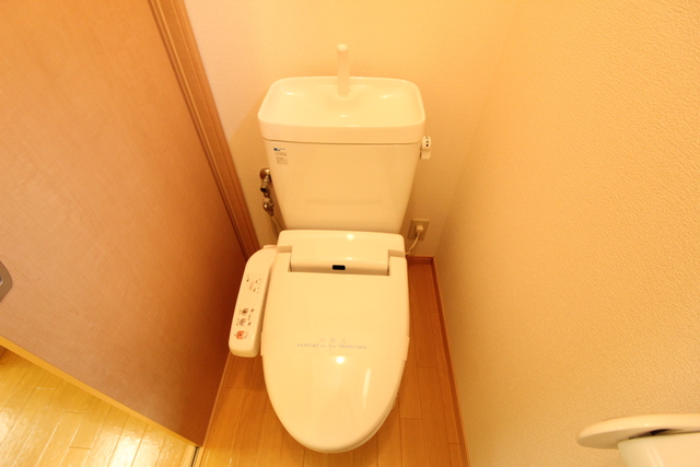 トイレ　反転タイプ別室参考写真※現状優先