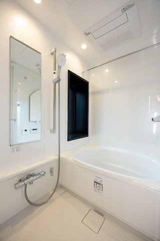 バス・シャワールーム　※写真は同タイプ住戸です。