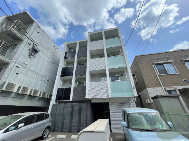 建物外観　札幌市東区北１０条東「ラ・コーザＮ１０」