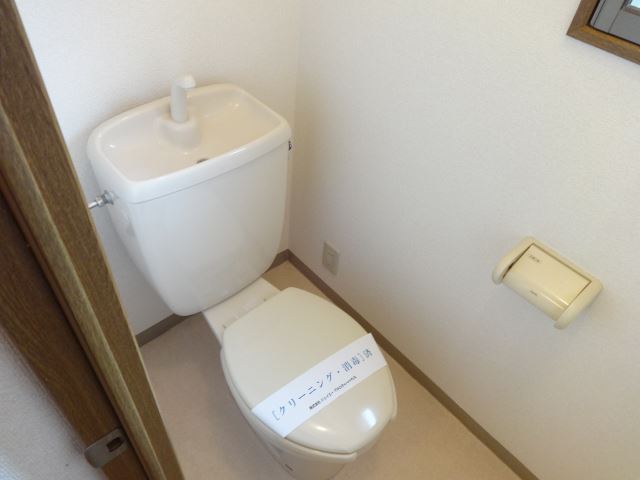 トイレ　清潔感のあるトイレです