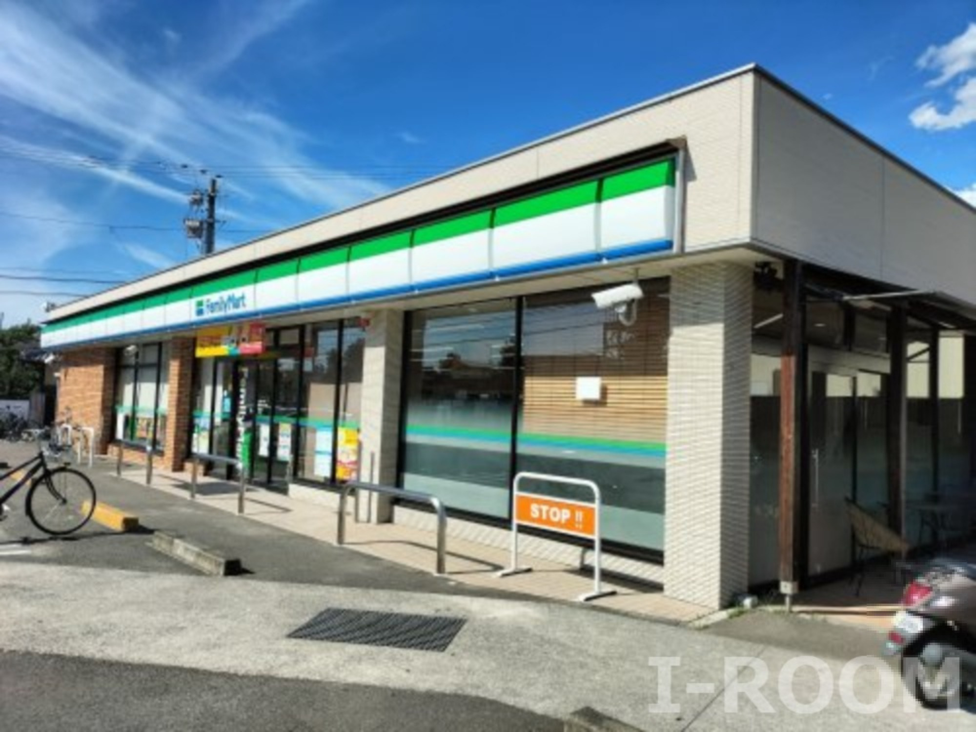 コンビニ　ファミリーマート 松山インター北店（コンビニ）まで965m