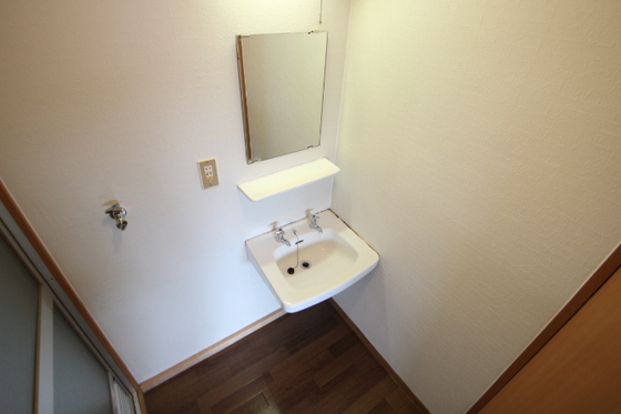洗面設備　※別号室の写真です。