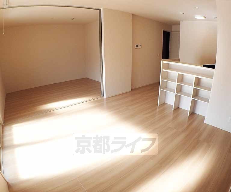 居室・リビング　フローリングでとても綺麗なお部屋です