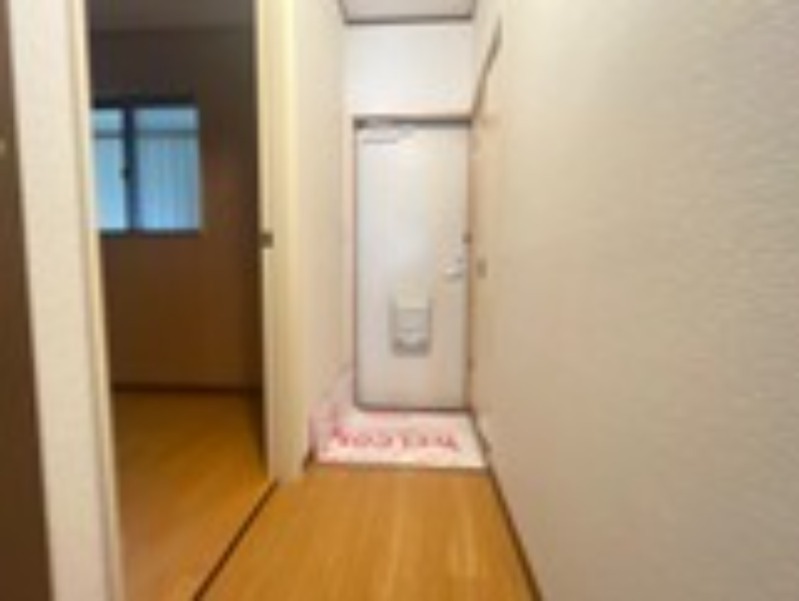 筑豊電気鉄道 森下駅 徒歩3分 3階建 築27年の玄関写真