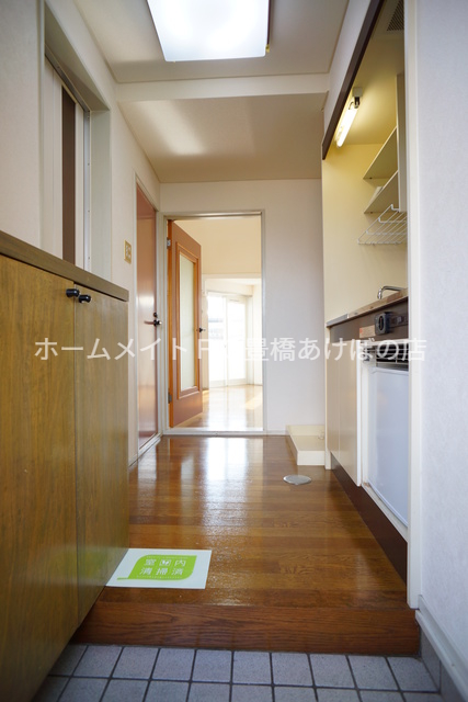 玄関　同型別部屋写真