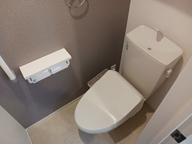 トイレ　落ち着いたトイレです