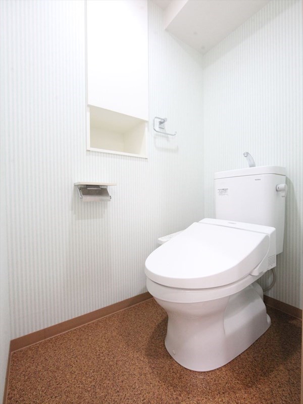 ＪＲ東海道本線 名古屋駅 徒歩5分 7階建 築9年のトイレ写真