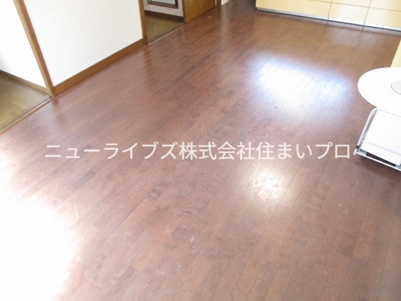京阪本線 萱島駅 徒歩12分 3階建 築30年の居間写真