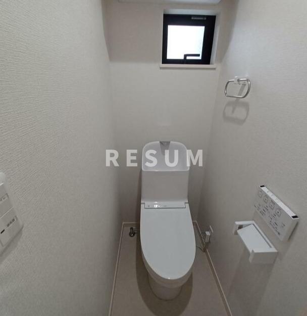 ＪＲ総武本線 東千葉駅 徒歩7分 3階建 築1年のトイレ写真