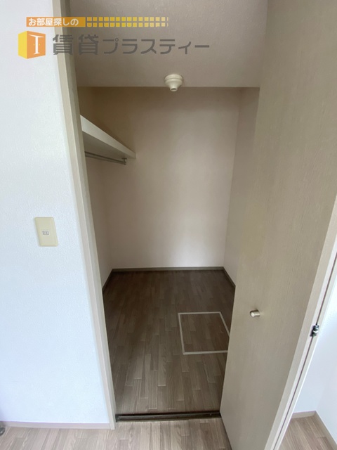 収納　たっぷり収納できるクローゼットです。