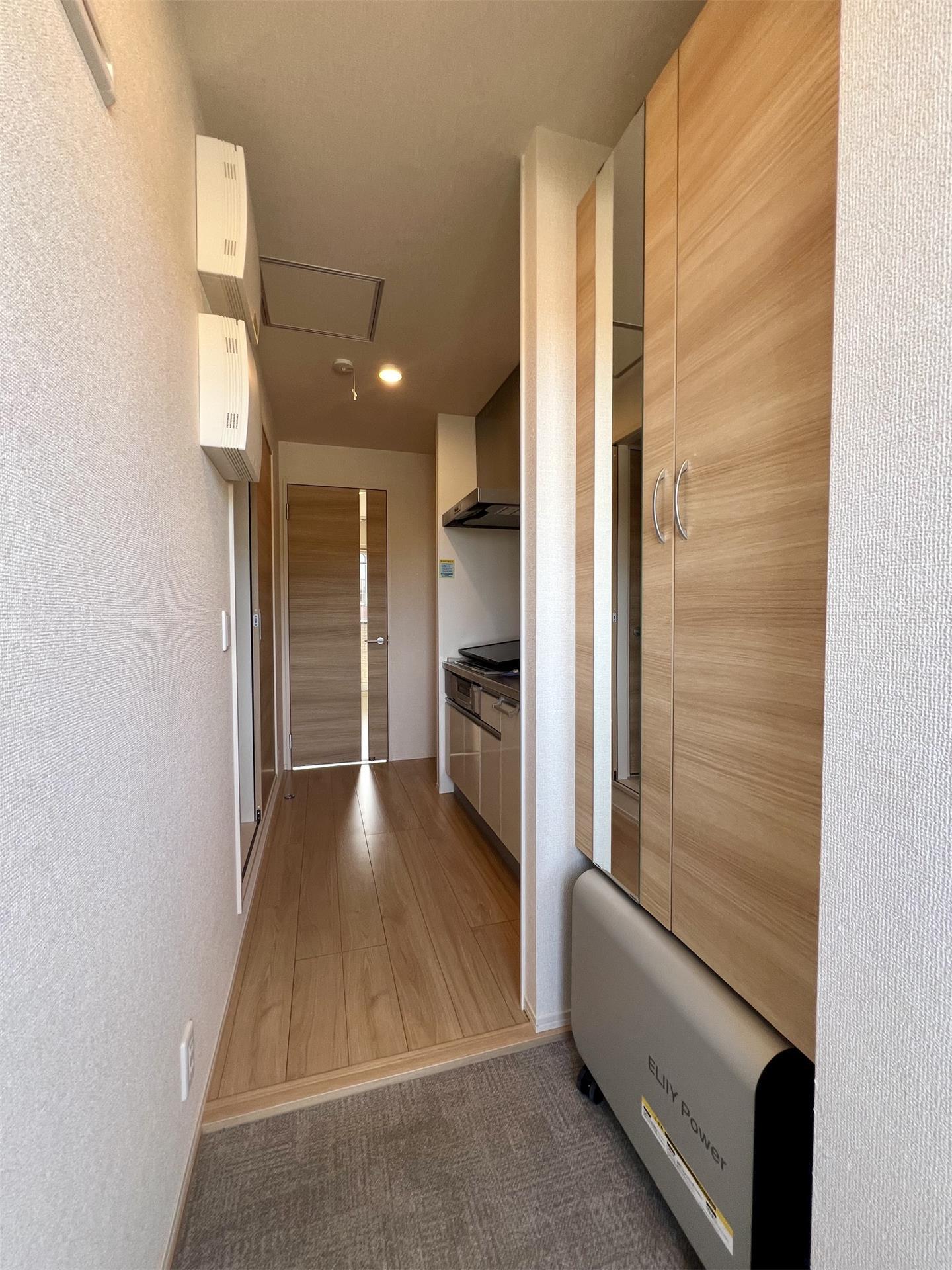 玄関　同タイプ別部屋室内写真