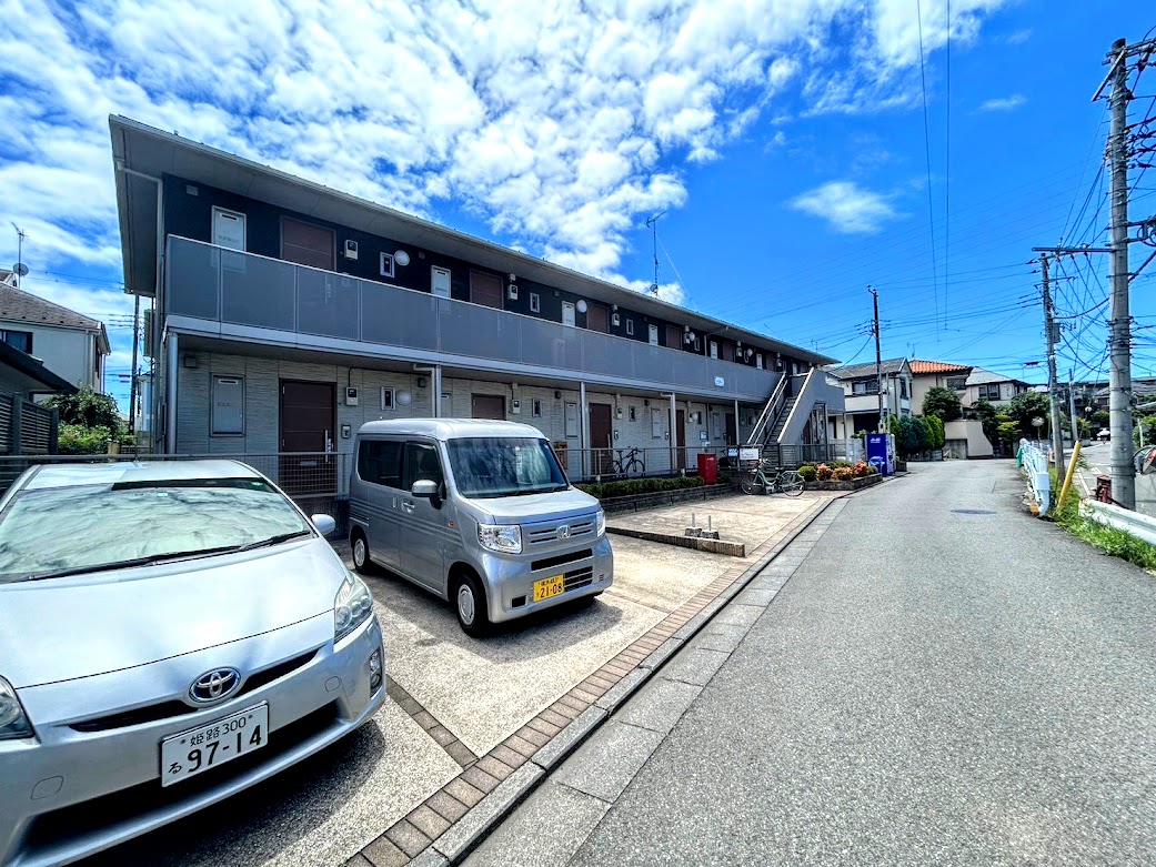 その他共有部分　駐車場・駐輪場有り