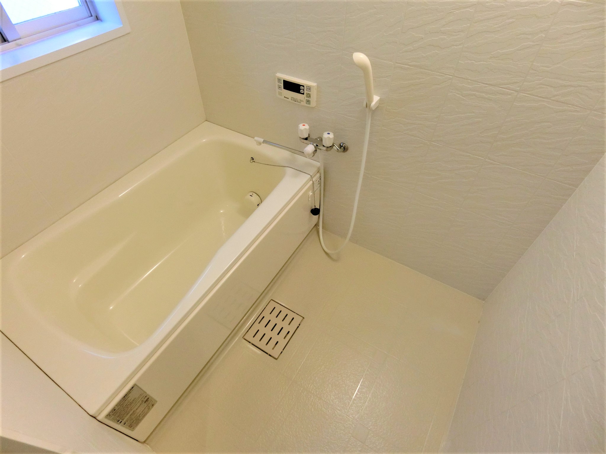 バス・シャワールーム　浴室乾燥機完備です☆