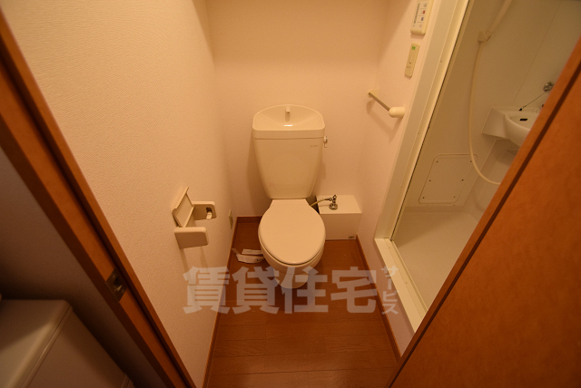 【茨木市平田台のアパートのトイレ】