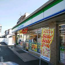 コンビニ　ファミリーマート 名西名塚町店（コンビニ）まで622m