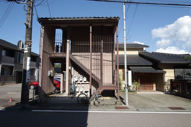 【シャンブルの建物外観】