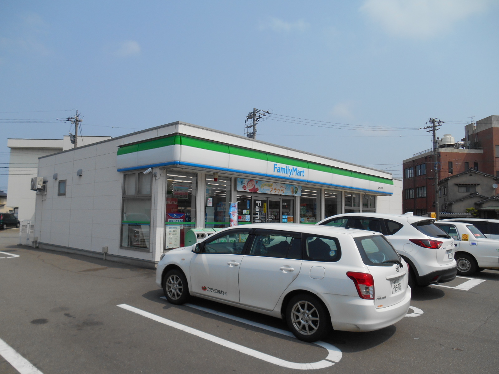 コンビニ　ファミリーマート金沢入江店（コンビニ）まで435m