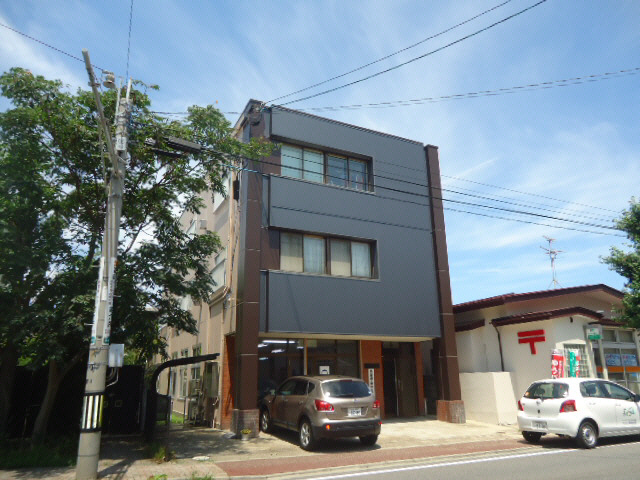 新潟市中央区浜浦町のマンションの建物外観
