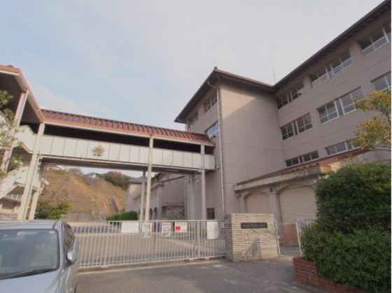 【ポルトボヌール府中弐番館の小学校】