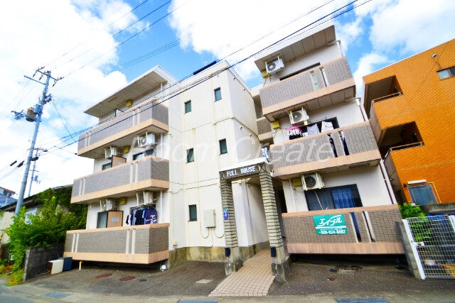 徳島市蔵本元町のマンションの建物外観